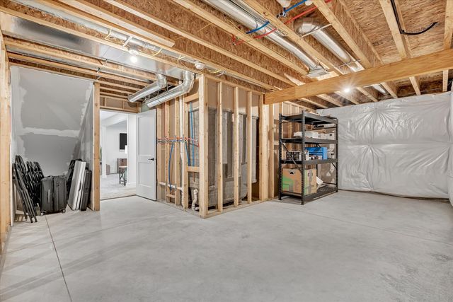 3052 Charissas Place, Bettendorf, IA 52722