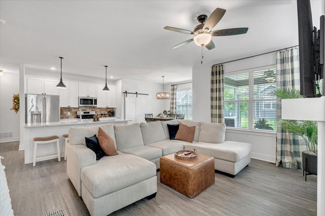 3052 Charissas Place, Bettendorf, IA 52722