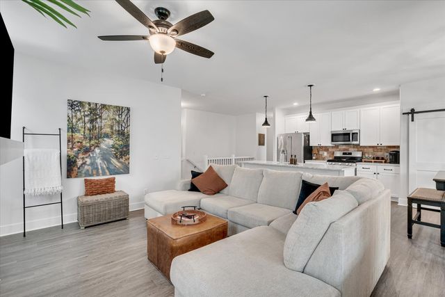 3052 Charissas Place, Bettendorf, IA 52722
