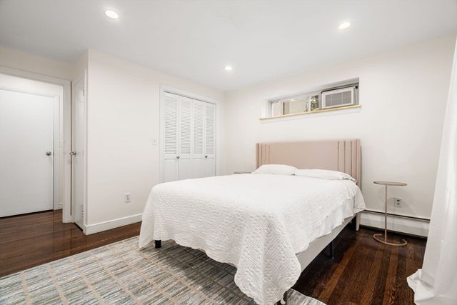 8 Commonwealth Court 7, Boston, MA 02135