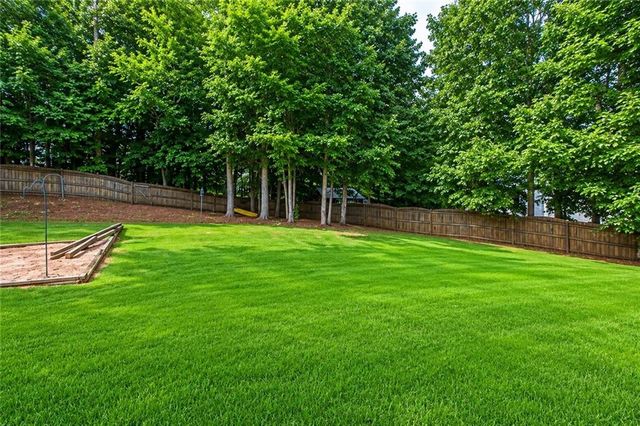 313 Vineyard Drive, Dallas, GA 30132