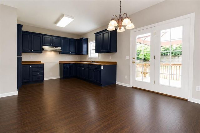 313 Vineyard Drive, Dallas, GA 30132