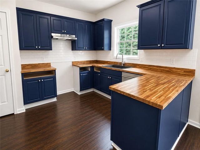 313 Vineyard Drive, Dallas, GA 30132