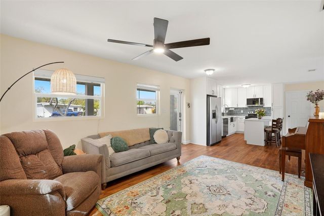 5517 PERSHING STREET NE, St Petersburg, FL 33703