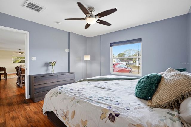 5517 PERSHING STREET NE, St Petersburg, FL 33703