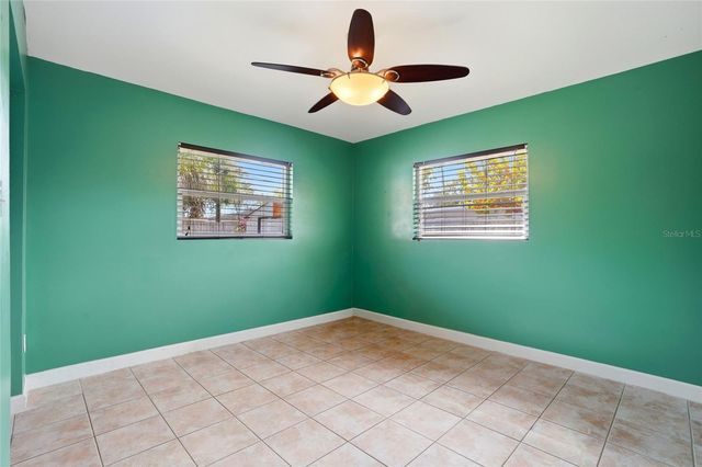 5517 PERSHING STREET NE, St Petersburg, FL 33703