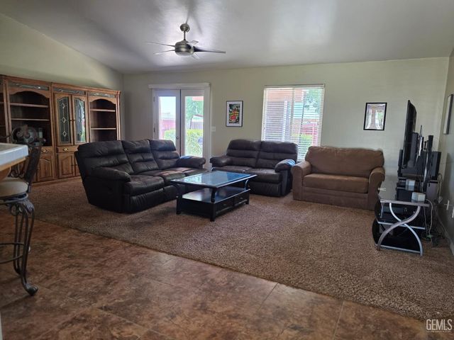 4503 Willard Street, Bakersfield, CA 93314