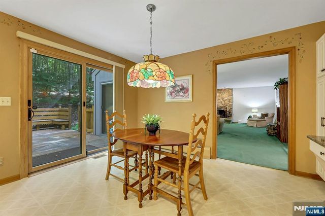 100 Cheshire Lane, Ringwood, NJ 07456