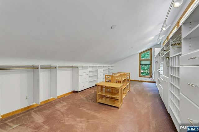 100 Cheshire Lane, Ringwood, NJ 07456