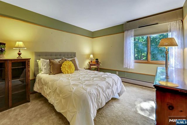100 Cheshire Lane, Ringwood, NJ 07456