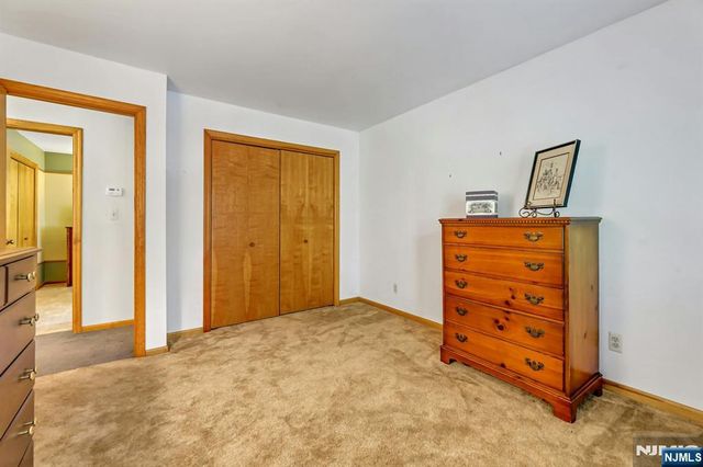 100 Cheshire Lane, Ringwood, NJ 07456