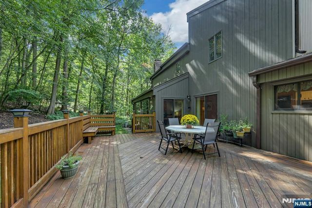 100 Cheshire Lane, Ringwood, NJ 07456