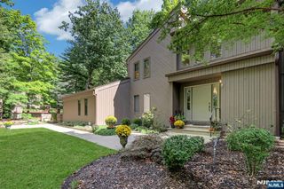 100 Cheshire Lane, Ringwood, NJ 07456