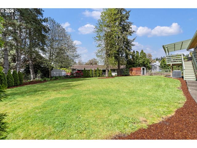 17633 Se EMERALD Dr, Milwaukie, OR 97267