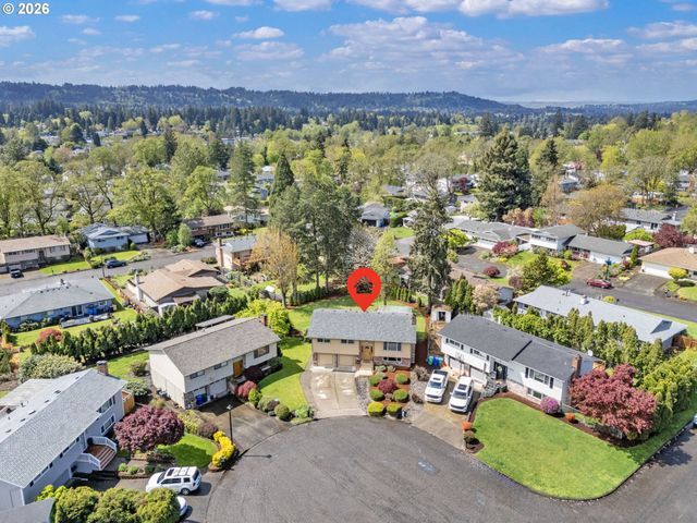 17633 Se EMERALD Dr, Milwaukie, OR 97267