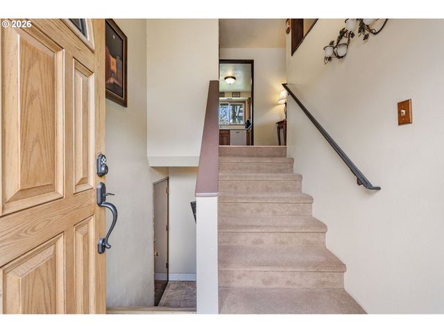 17633 Se EMERALD Dr, Milwaukie, OR 97267