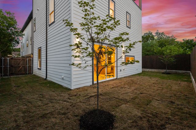 415 N Patton Avenue, Dallas, TX 75203