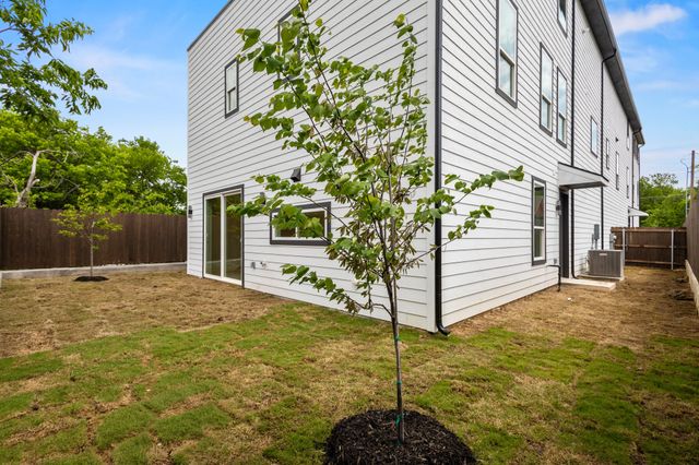 415 N Patton Avenue, Dallas, TX 75203