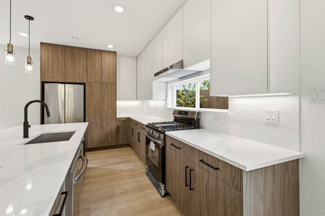 415 N Patton Avenue, Dallas, TX 75203