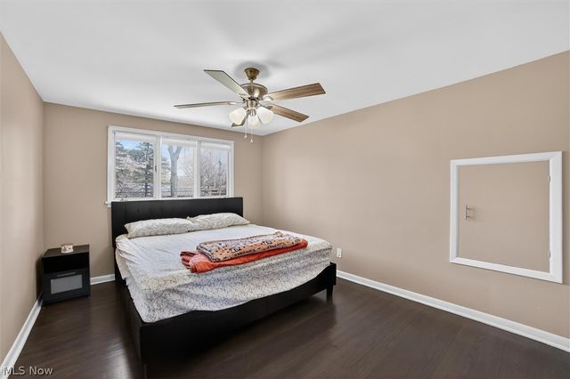 1905 Camberly Drive, Cleveland, OH 44124