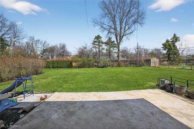 1905 Camberly Drive, Cleveland, OH 44124