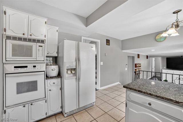 1905 Camberly Drive, Cleveland, OH 44124