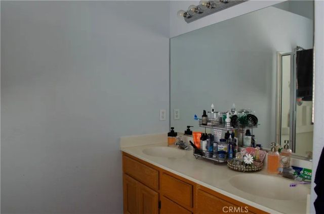 13250 Ivanpah Road, Apple Valley, CA 92308