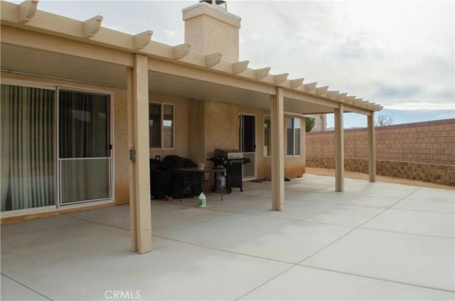 13250 Ivanpah Road, Apple Valley, CA 92308