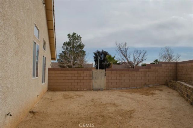 13250 Ivanpah Road, Apple Valley, CA 92308