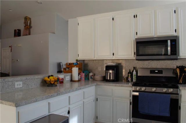 13250 Ivanpah Road, Apple Valley, CA 92308