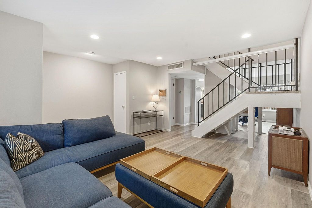 905 Silver Quail LN, Austin, TX 78758