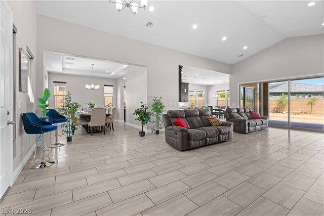 7612 West Torino Avenue, Las Vegas, NV 89113