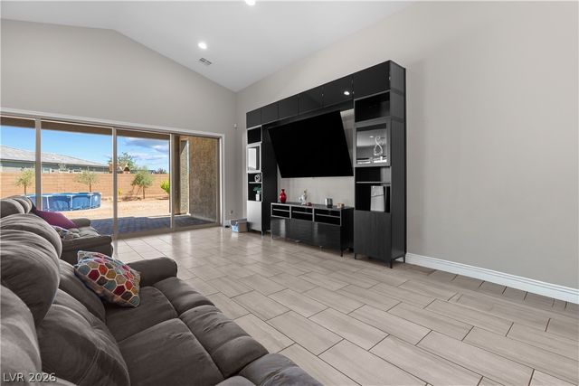 7612 West Torino Avenue, Las Vegas, NV 89113