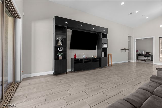 7612 West Torino Avenue, Las Vegas, NV 89113