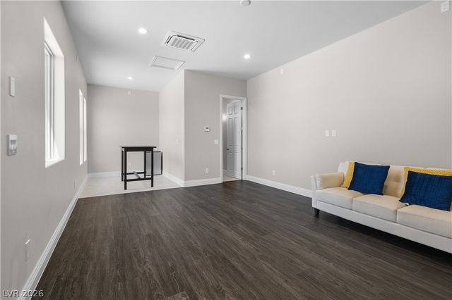 7612 West Torino Avenue, Las Vegas, NV 89113