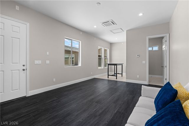 7612 West Torino Avenue, Las Vegas, NV 89113
