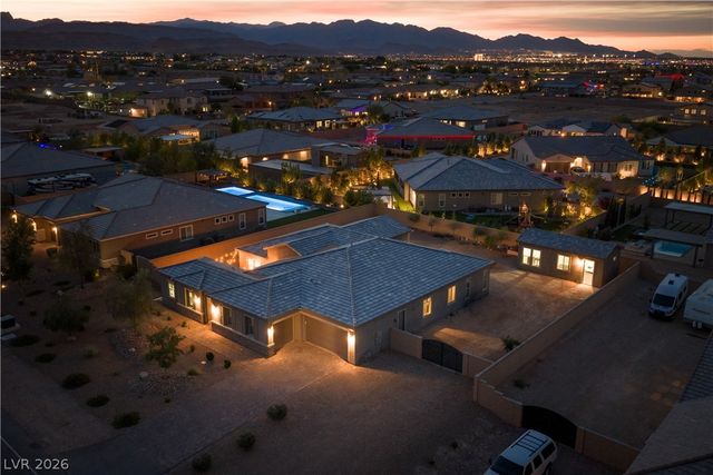 7612 West Torino Avenue, Las Vegas, NV 89113