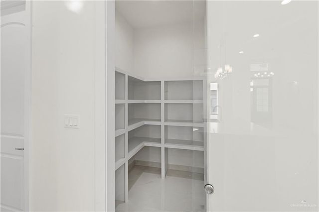 1708 S Queen Street, Edinburg, TX 78539