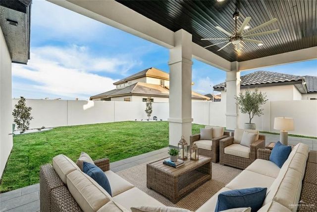 1708 S Queen Street, Edinburg, TX 78539