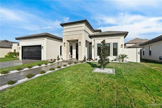 1708 S Queen Street, Edinburg, TX 78539