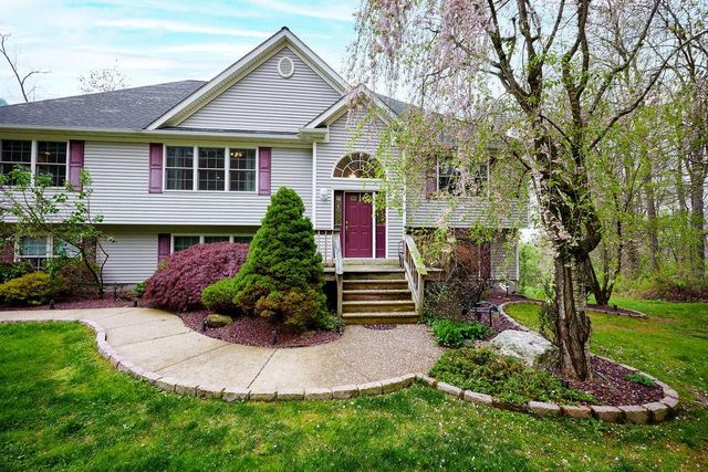 23 Moran Way, Hopewell Junction, NY 12533