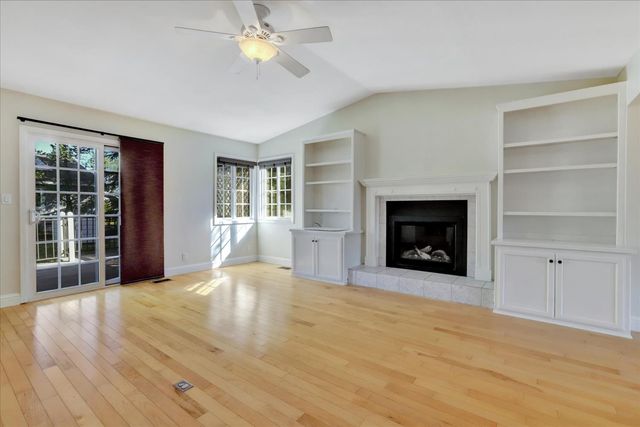 18250 Lake Forest Dr, Penn Valley, CA 95946