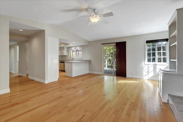 18250 Lake Forest Dr, Penn Valley, CA 95946