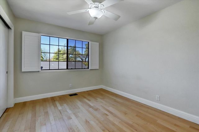 18250 Lake Forest Dr, Penn Valley, CA 95946