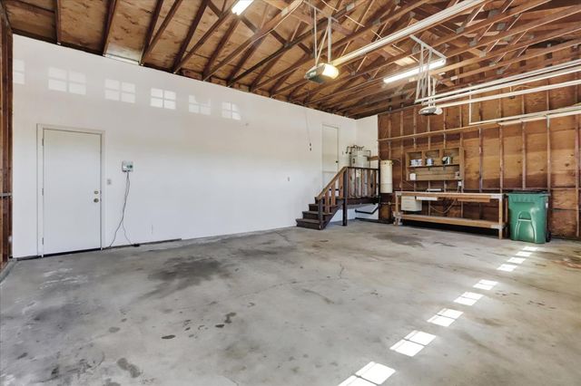 18250 Lake Forest Dr, Penn Valley, CA 95946