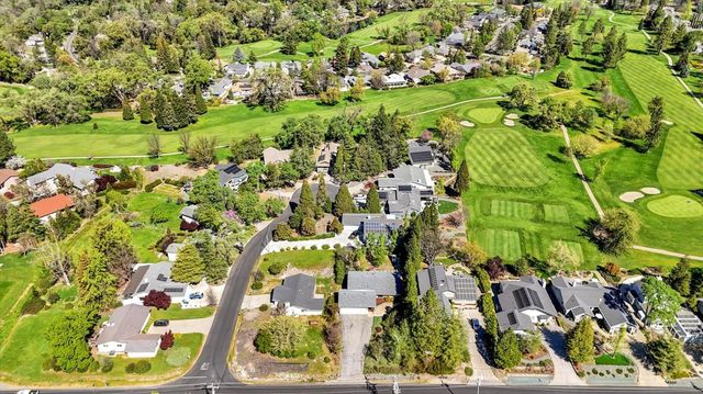 18250 Lake Forest Dr, Penn Valley, CA 95946