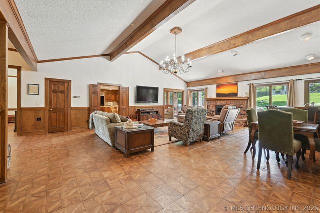 2956 E 69th Street, Tulsa, OK 74136