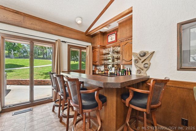 2956 E 69th Street, Tulsa, OK 74136