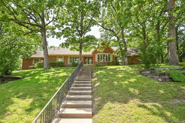 2956 E 69th Street, Tulsa, OK 74136