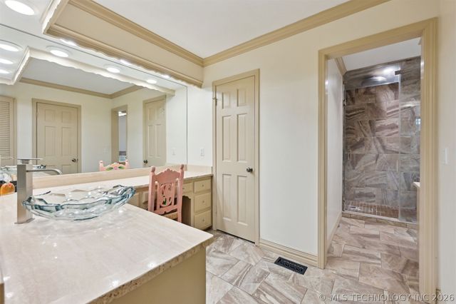 2956 E 69th Street, Tulsa, OK 74136